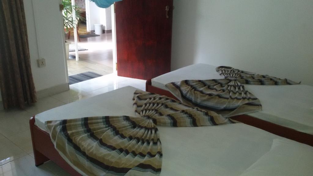 Devi Tourist Home Polonnaruwa Bilik gambar